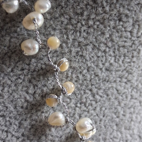 Danity Pearl Like And Threaded Necklace And Earrings Set - Picture 6 of 8